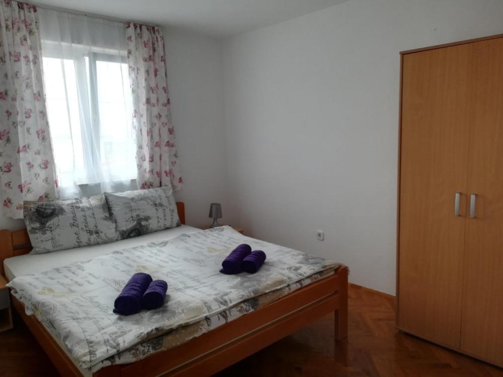 Apartment And Rooms Sidro Petrcane Esterno foto