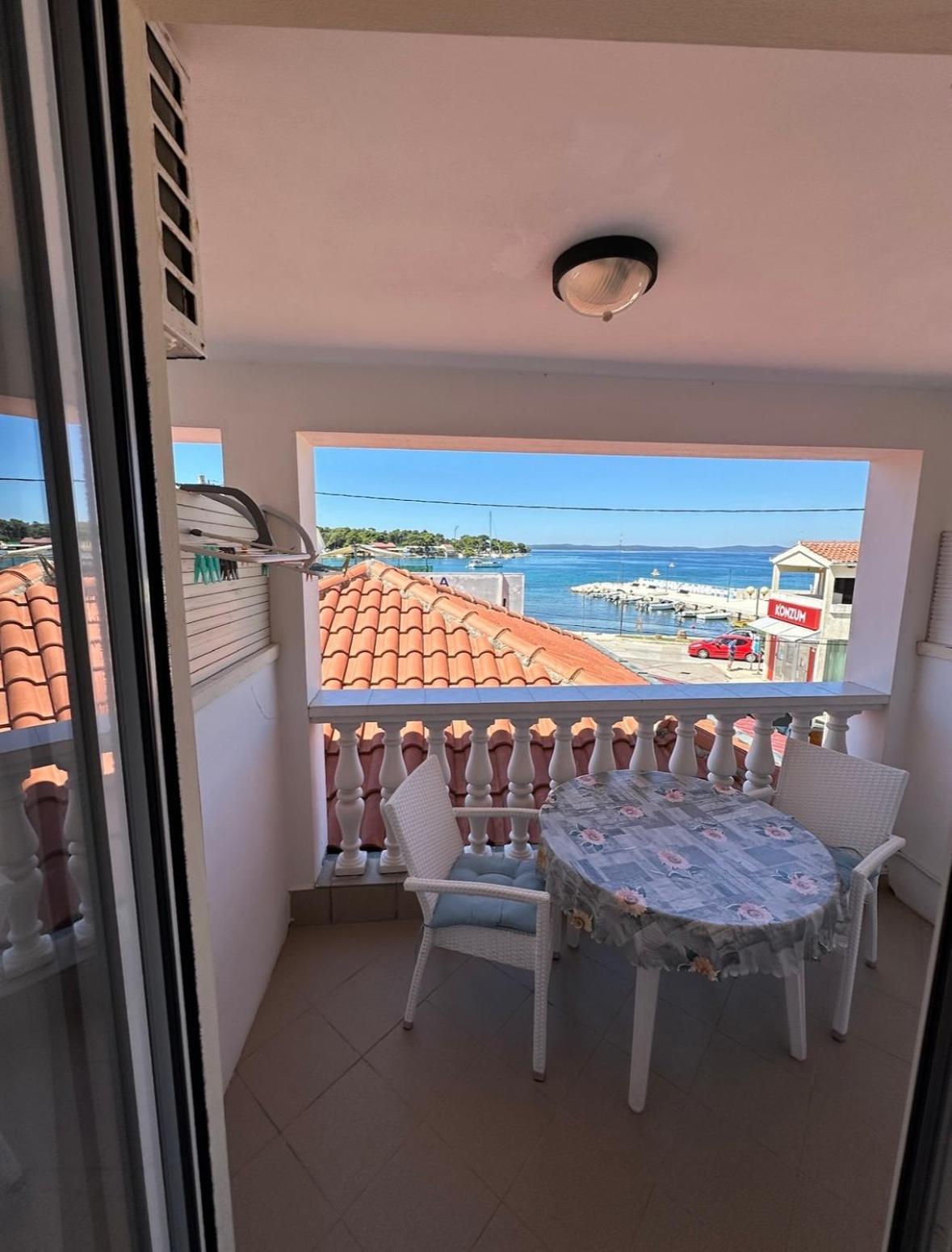 Apartment And Rooms Sidro Petrcane Esterno foto