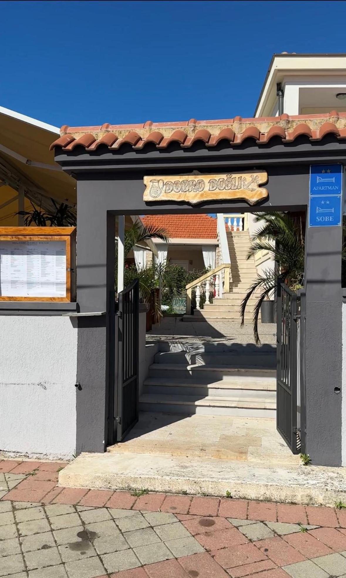 Apartment And Rooms Sidro Petrcane Esterno foto